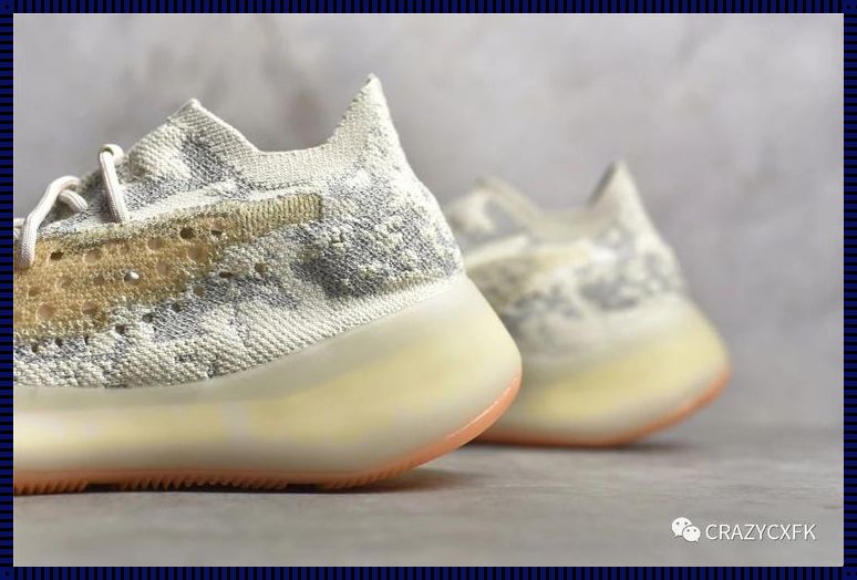 科技惊现！Yeezy 380蜜桃粉与白色交织的未来时尚