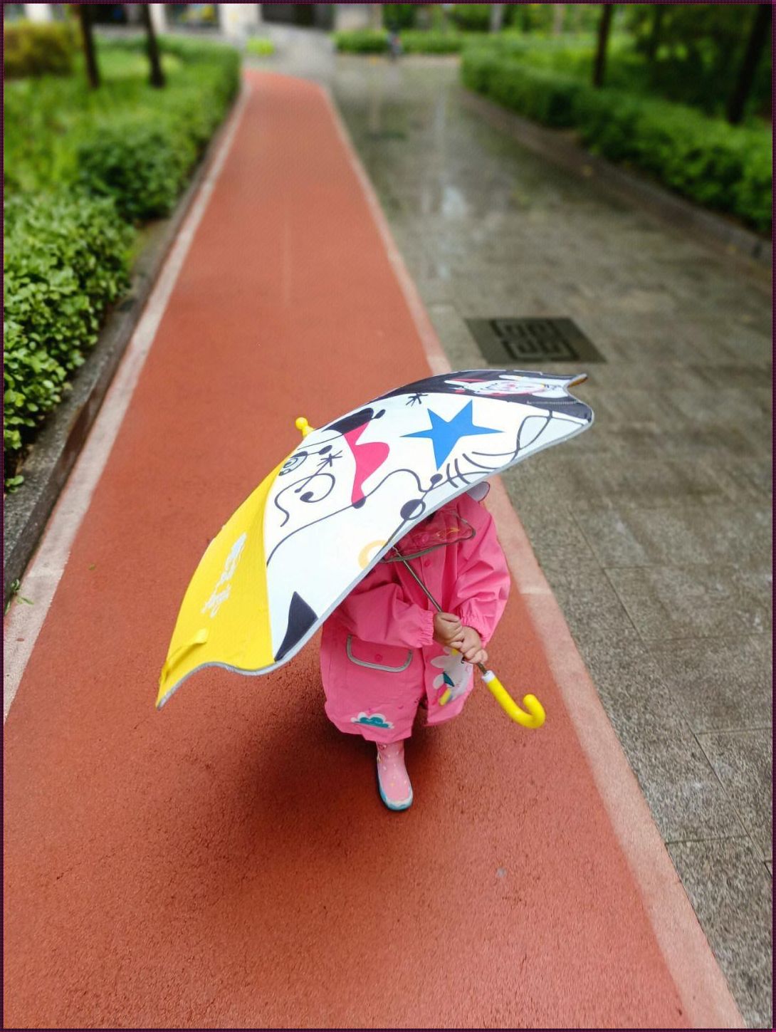 一天到晚上用了好几个小雨伞：同江惊现科技奇观