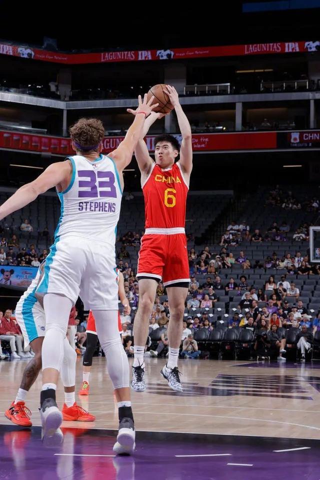 “NBA夏季联赛：中国球员的可爱表演”